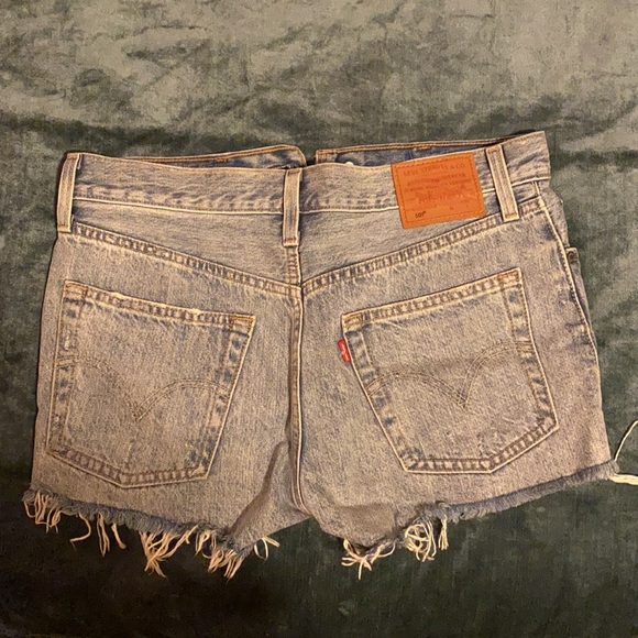 Levi’s 501 shorts - Size W26 - high rise - Picture 2 of 5